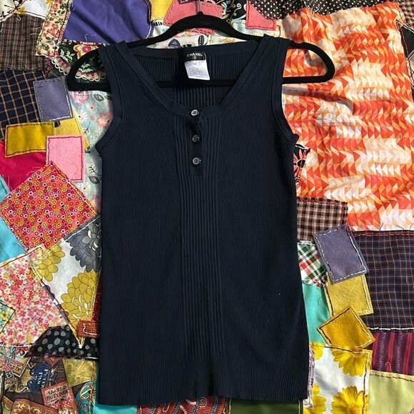 AUTHENTIC CHANEL Navy blue ribbed tank top CC buttons Size 42 - Picture 1 of 8